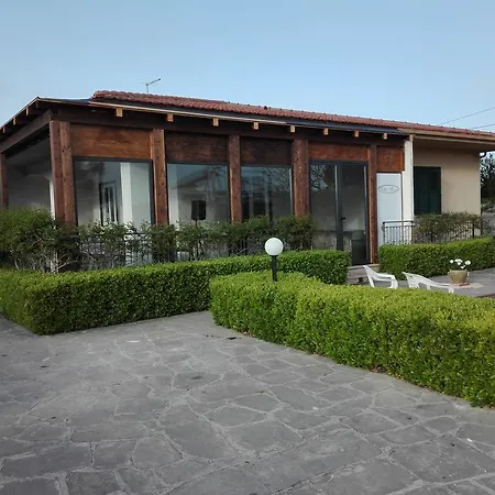 Nyaraló Rosa